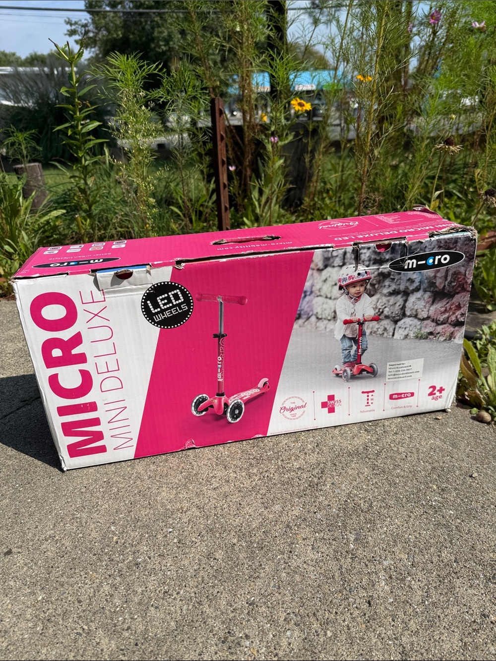 Micros Pink Boxed Scooter Packaging